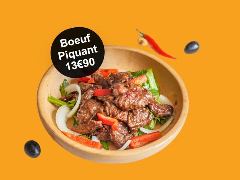 "Plat de bœuf piquant présenté dans un bol sur fond orange, avec ingrédients et prix indiqués."